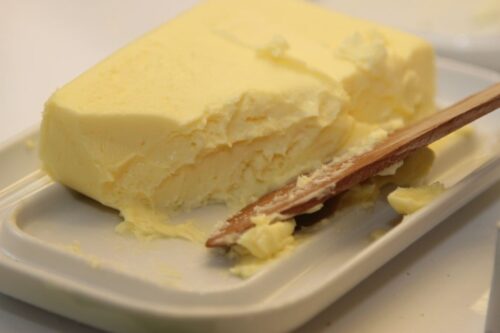 masło, sprzedaż masła, ceny masła, produkcja masła, tłuszcze, produkty mleczarskie