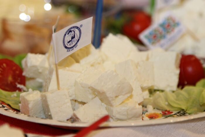 produkty mleczarskie, branża mleczarska, masło, produkcja masła, dostawy mleka, ceny produktów mleczarskich