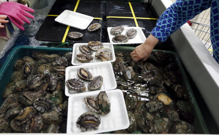 korea północna, chiny, sankcje międzynarodowe, sprzedaż owoców morza, Radio Wolna Azja