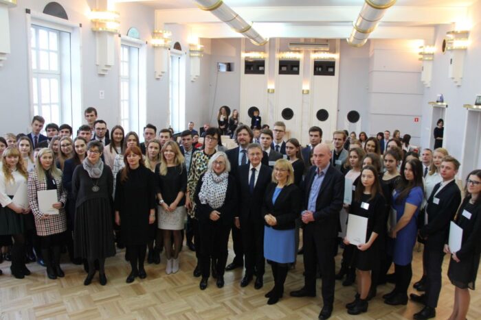 stypendia pomostowe, kowr, Fundacja Edukacyjna Przedsiębiorczości, pgr