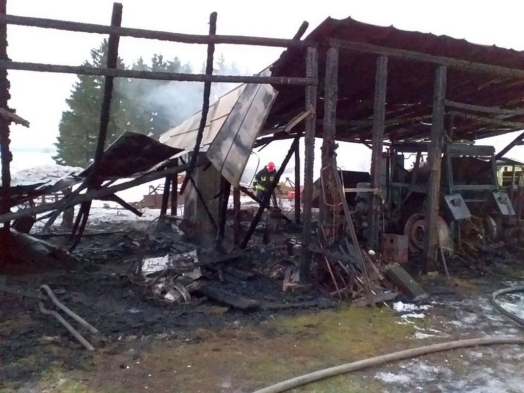 pożar, strażacy, OSP, pożar we wsi budry, warmińsko-mazurskie