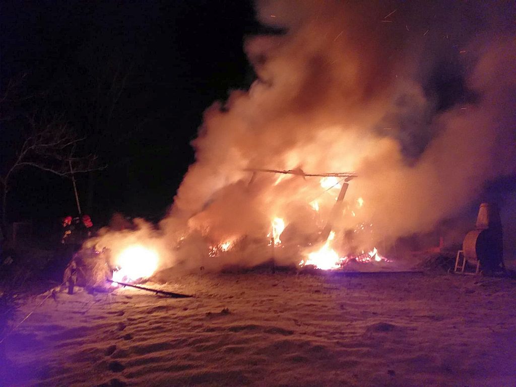 pożar, strażacy, OSP, pożar we wsi budry, warmińsko-mazurskie