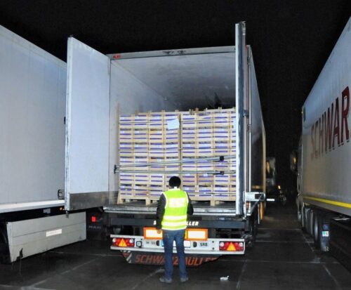 przemyt ludzi, Serbia, transport jabłek, Straż Graniczna