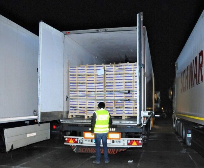 przemyt ludzi, Serbia, transport jabłek, Straż Graniczna