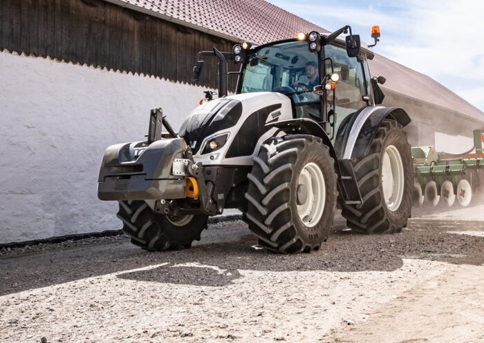 Valtra A4