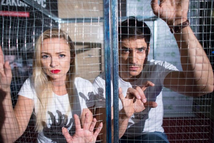 inicjatywa Koniec Epoki Klatkowe,  Barbara Kurdej-Szatan, Mateusz Damięcki, zwierzęta hodowlane, hodowla klatkowa