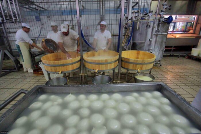 oszustwa przy produkcji żywności, produkcja żywności, włochy, związek rolniczy Coldiretti