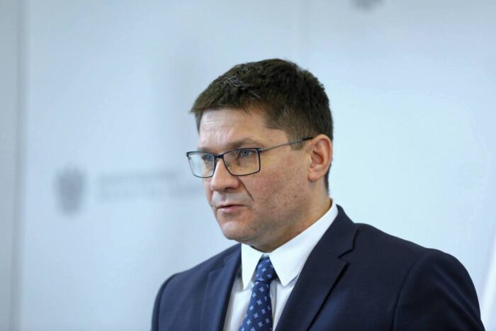 salmonnella w wołowinie, miroslav toman, Główny Lekarz Weterynarii, Paweł Niemczuk, system RASFF