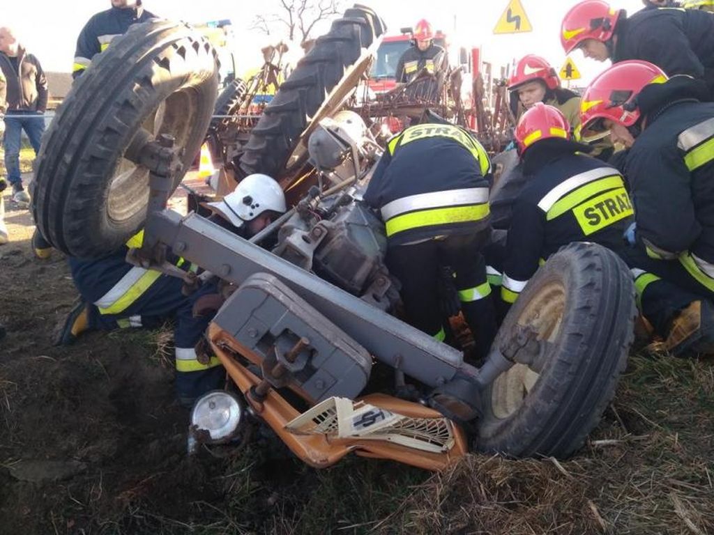 wypadki z udziałem ciągników rolniczych, Żelazków, powiat kaliski, KM PSP Kalisz, Radosław Marek