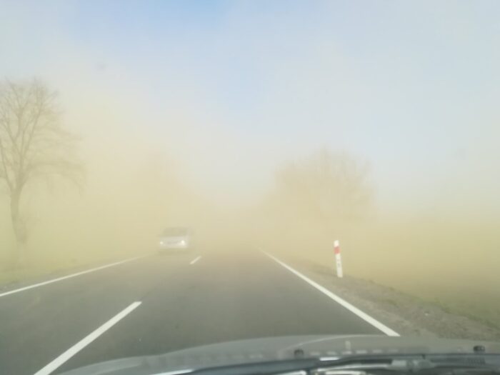 Pył znad Sahary, pogoda, zanieczyszczenie powietrza, silny wiatr