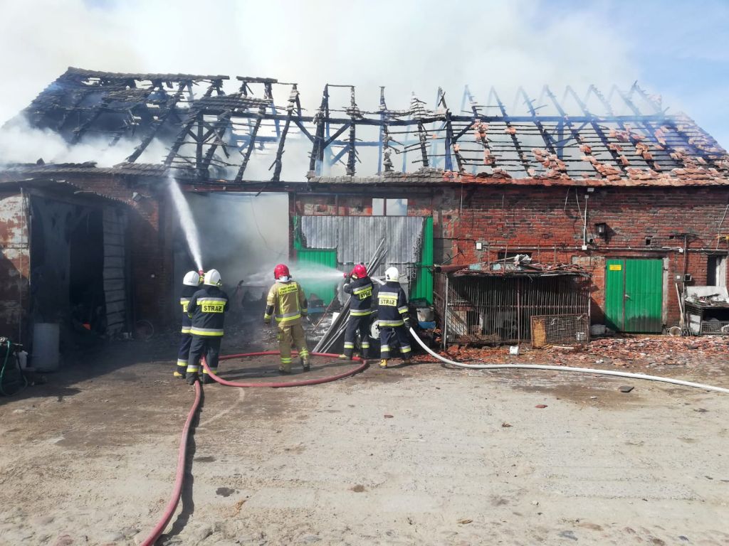 pożar, strażacy, OSP, wielkopolskie, łódzkie, pożar w biskupicach, pożar w siedleminie