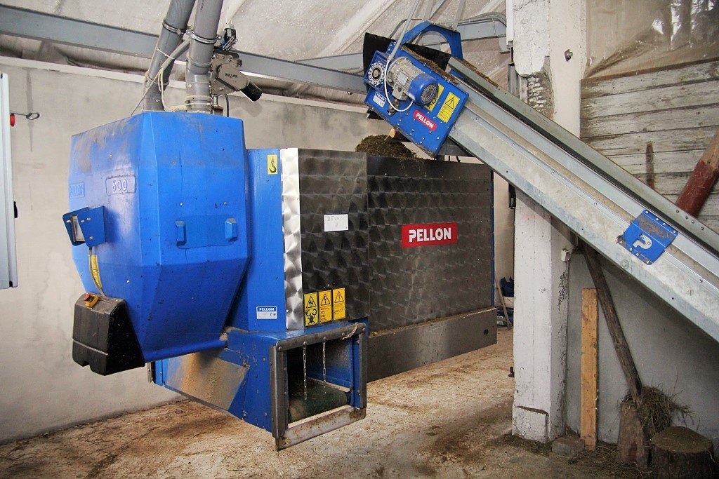 Robot Pellon Combi, TMR, pasza objętościowa, obora uwięziowa