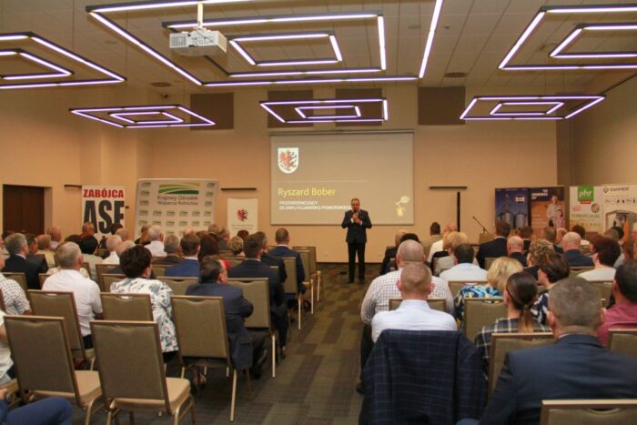 rolnik-farmer roku, spotkanie, konferencja, sukcesy,