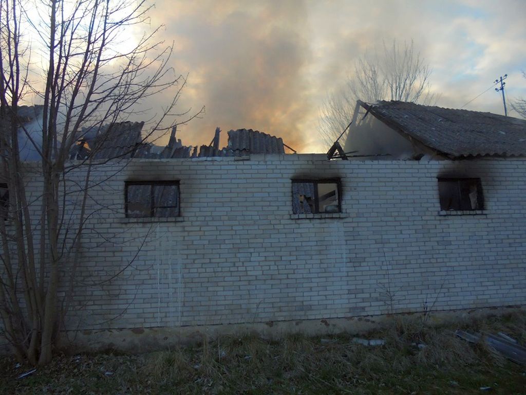 pożar, strażacy, świętokrzyskie, podpalenie, policja, gmina waśniów
