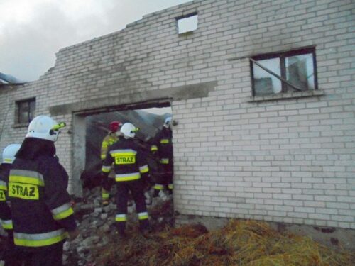 pożar, strażacy, świętokrzyskie, podpalenie, policja, gmina waśniów