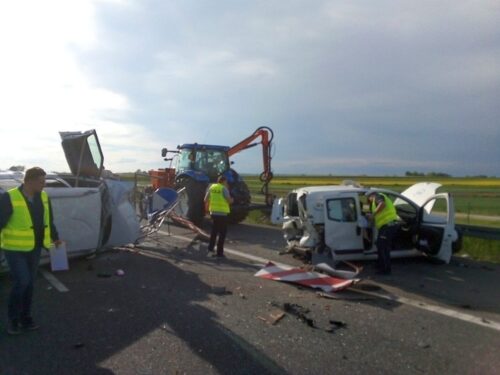 wypadki z udziałem ciągników, wypadki na drogach, autostrada A4, jaźwiny