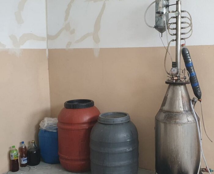 KAS, bimber, nielegalny alkohol, produkcja bimbru w lesie, podlaskie, małopolskie