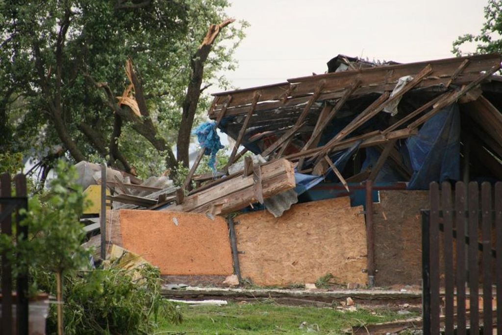 nawałnice, trąba powietrzna, straty w gospodarstwach, zalane gospodarstwa, jarosław zieliński