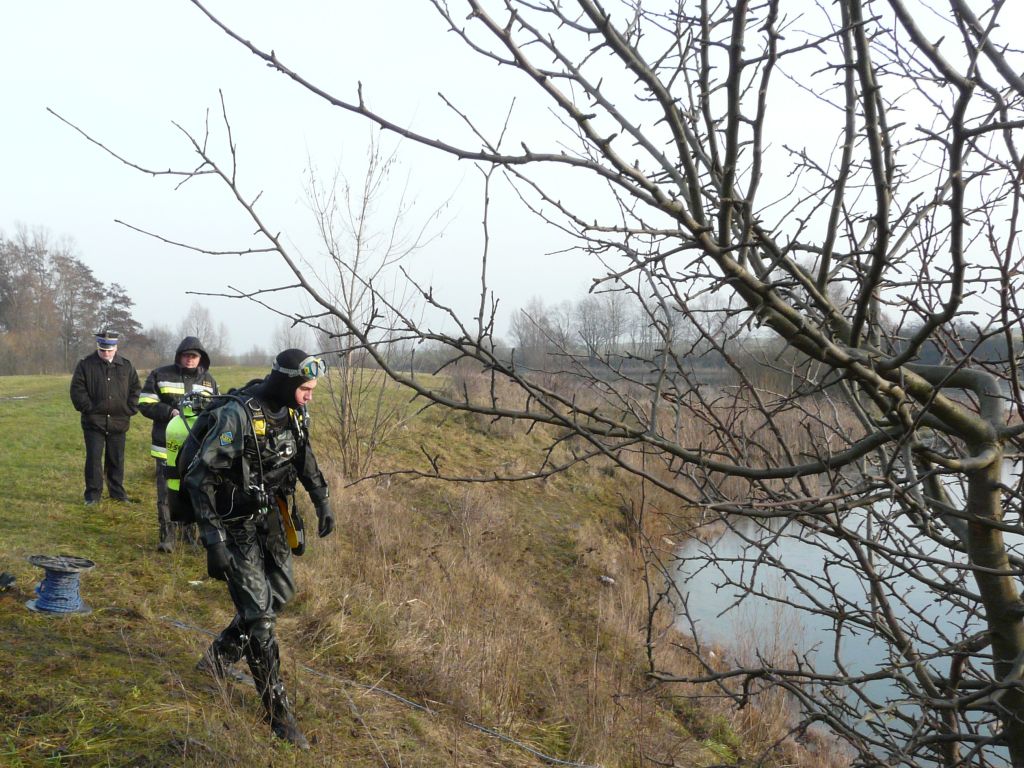 wypadek, śląskie, rolnik nie żyje, traktor wywrócił się kołami do góry