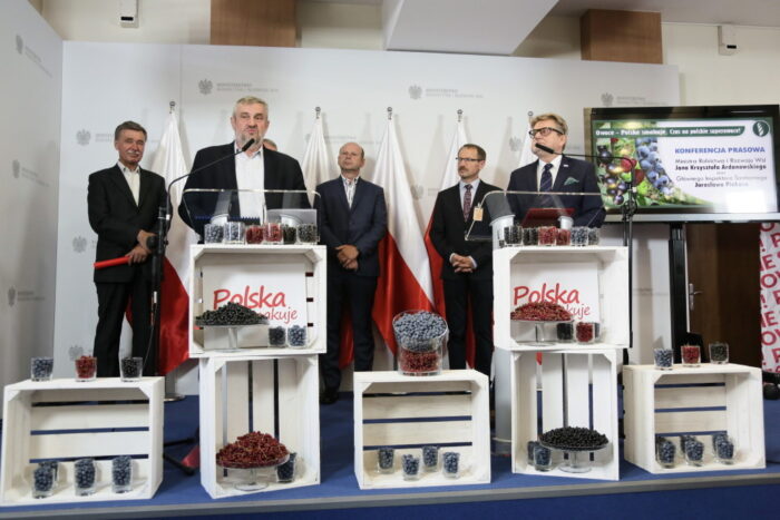 borówki, porzeczki, zbiory owoców, kampania Czas na polskie superowoce, jan krzysztof ardanowski