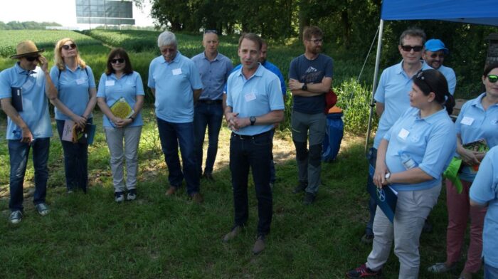 Bayer, CDT w Chechle, Sekator Plus, poletka doświadczalne, Joerg Rehbein, testowanie produktów, ochrona roślin, Dekalb