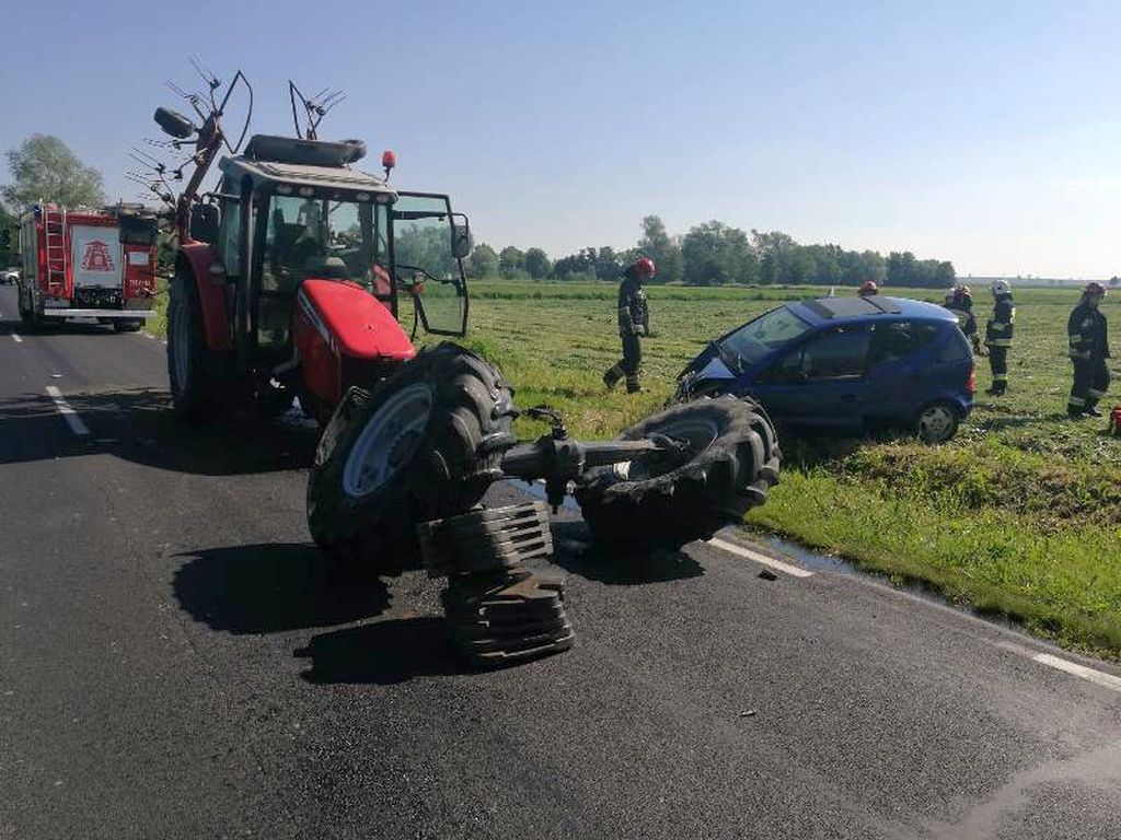 wypadki z udziałem ciągników, powiat ciechanowski, kalisz, Damian Kołpaczyński, KP PSP Ciechanów