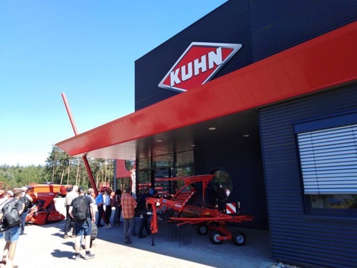 Kosiarki Kuhn z taśmami, kuhn, POM Augustów, Burchaty, Krzysztof  Nieroda