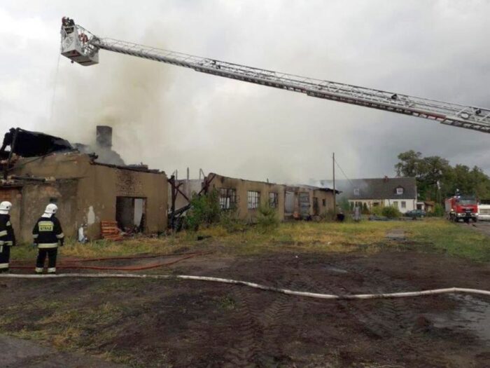 pożar magazynów rolniczych, Grylewo, powiat wągrowiecki, kopernia, powiat pińczowski