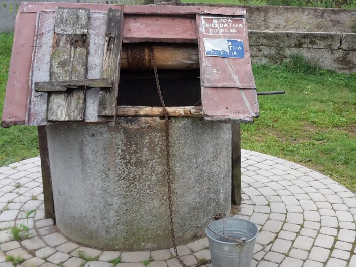 studnia, wypadek, policja, świętokrzyskie