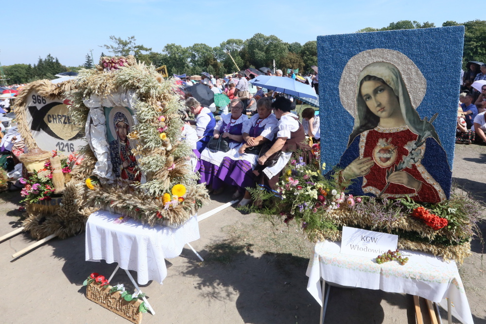 dożynki jasnogórskie, jasna góra, wieńce żniwne, Krajowa Wystawa Rolnicza