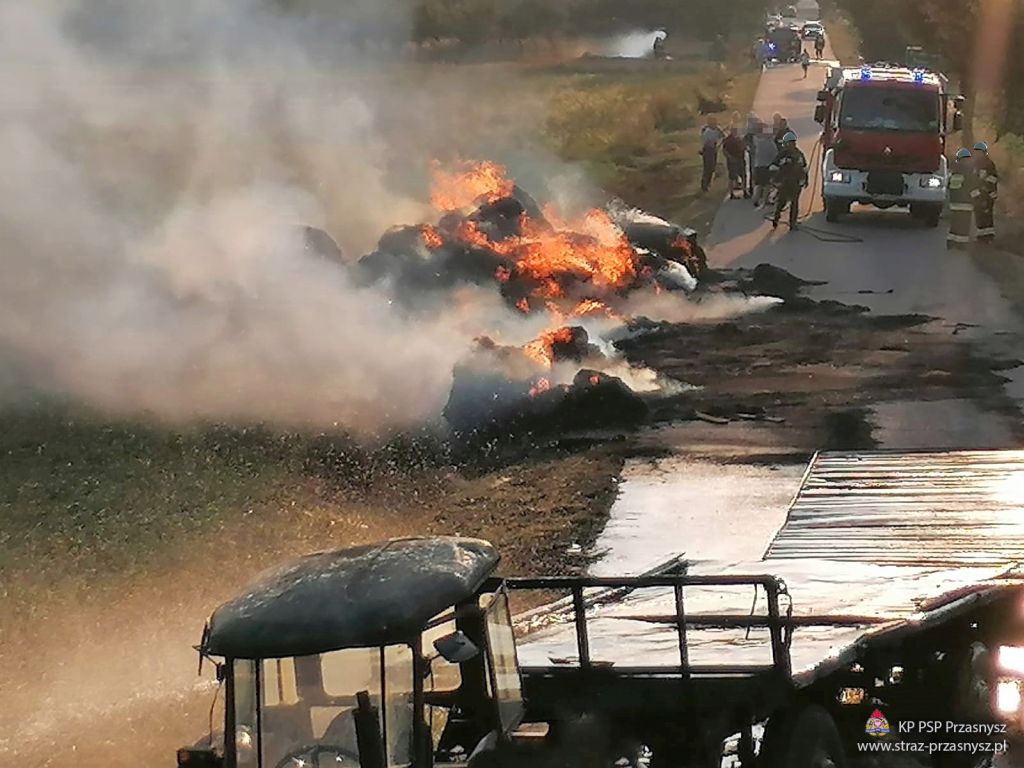 pożary maszyn rolniczych, pożar traktora, pożar przyczep maszyn rolniczych, Pawłowo-Poręba, dzielnica