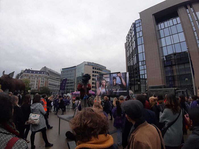 koniec epoki klatkowej, bruksela, zakazanie hodowli klatkowej, Anja Hazekamp, małgorzata szadkowska