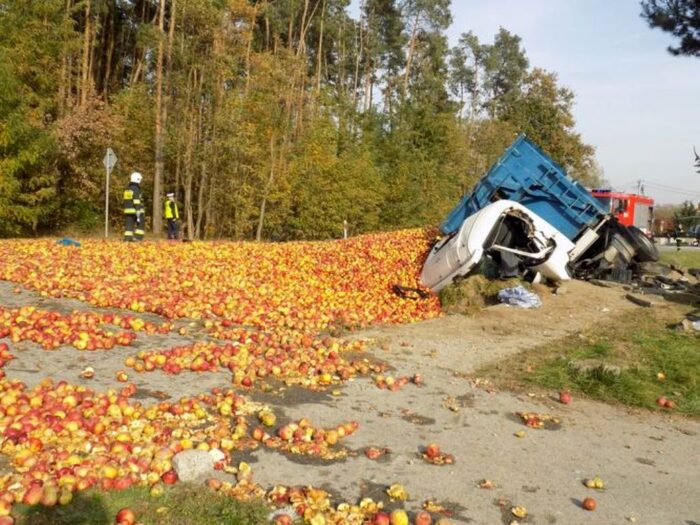 Przeczów, powiat staszowski, wypadki drogowe, Jarosław Juszczyk, KPPSP w Staszowie