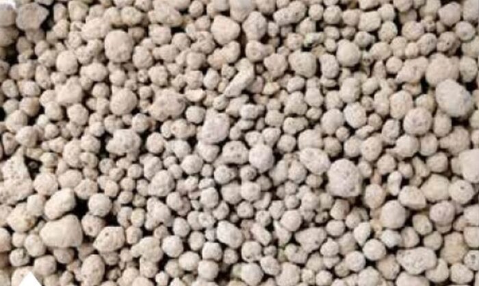 HumiCalc 4.0, nawóz wapniowy, kwasy humusowe i fulwowe, Bacillus azotofixans, bor, życie biologiczne gleby, Osadkowski