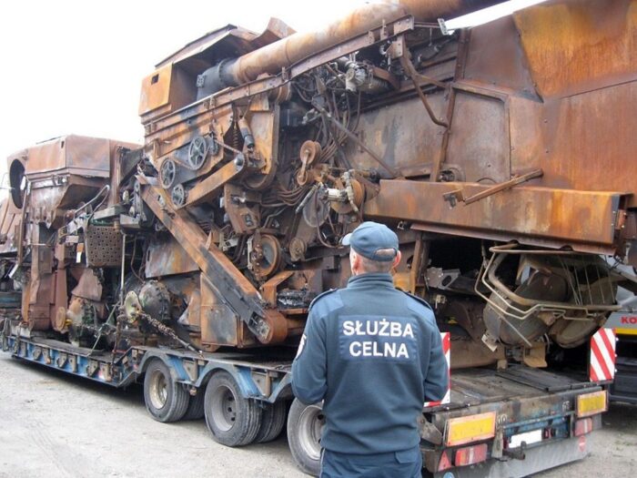 spalone kombajny na granicy, kombajn, Izba Administracji Skarbowej ,