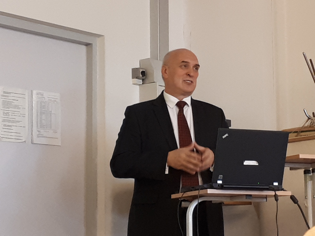prof. Marek Marks