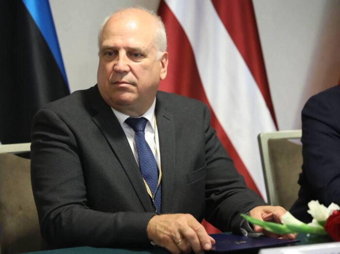 Mart Jarvik, Juri Ratas, Estońska Partia Centrum, ministerstwo rolnictwa estoniiw