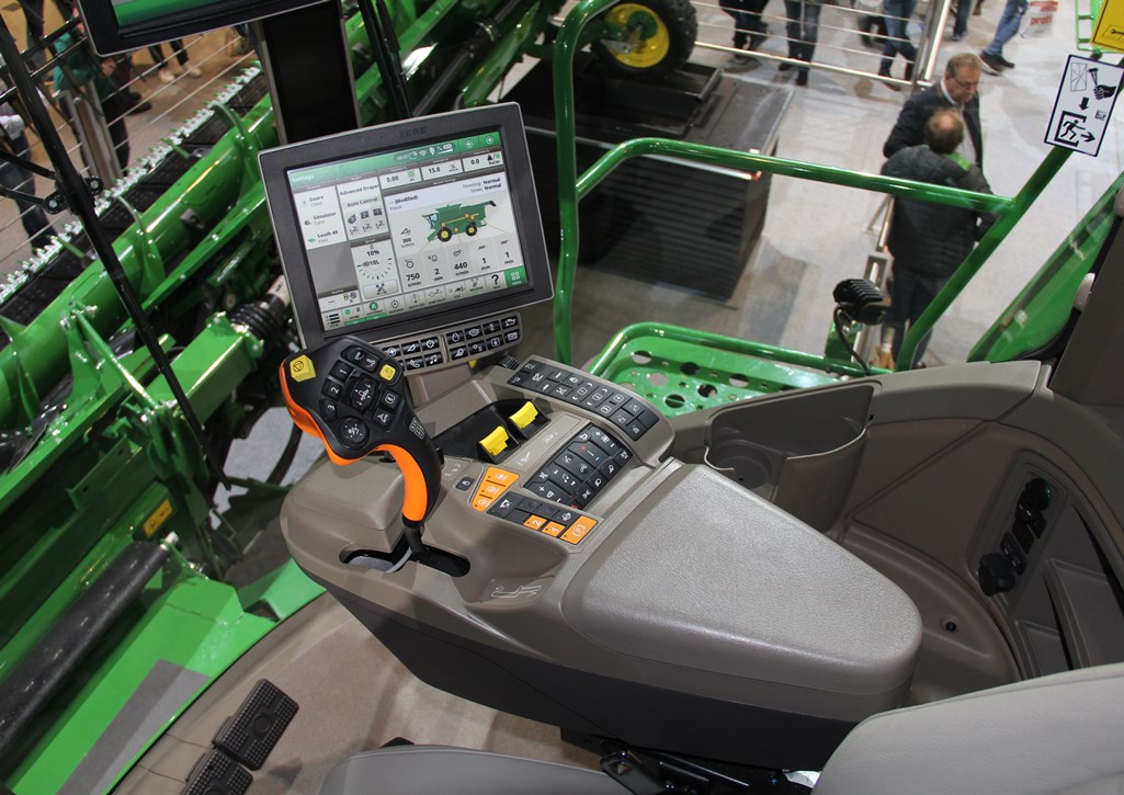 John Deere X9