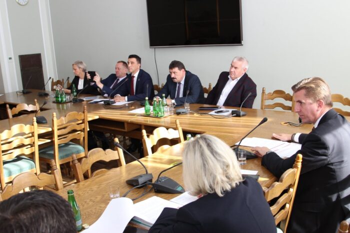 sejmowa komisja rolnictwa, wydatki ministerstwa rolnictwa, tomasz lenz, dorota niedziela, rafał romanowski