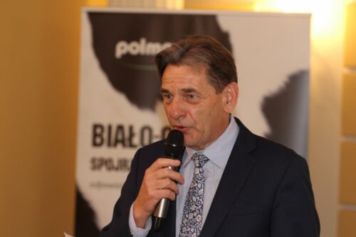 Polmass, cielęta, preparat mlekozastępczy, żywienie bydła, krowy mleczne, kiszonka z kukurydzy, pasze dla bydła