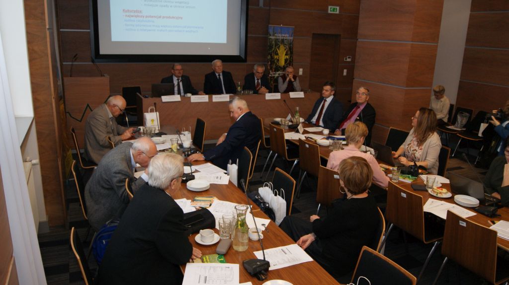 PZPK, PZPRZ, Stanisław Kacperczyk, IERiGŻ-PIB, zbiory zbóż, import ziarna z Ukrainy, susza, problemy producentów zbóż