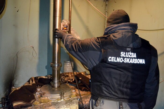 gródek, podlasie, kas, bimbrownia w lesie, brzeg, opolszczyzna, nielegalny handel alkoholem