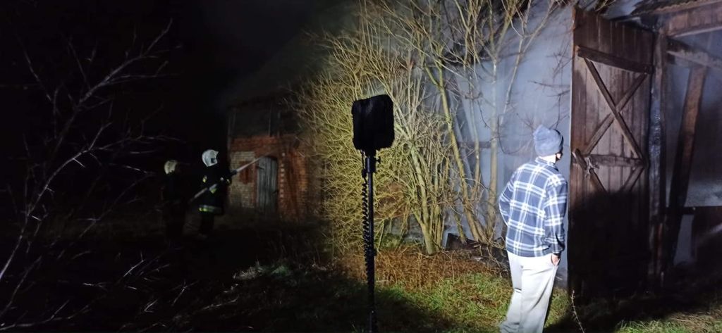 Suchodaniec, poiwiat strzelecki, zawalona stodoła