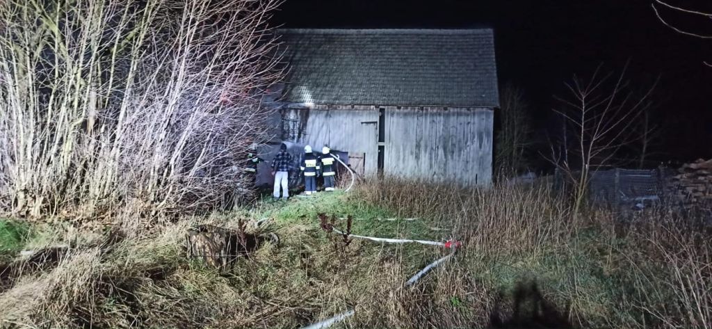 Suchodaniec, poiwiat strzelecki, zawalona stodoła