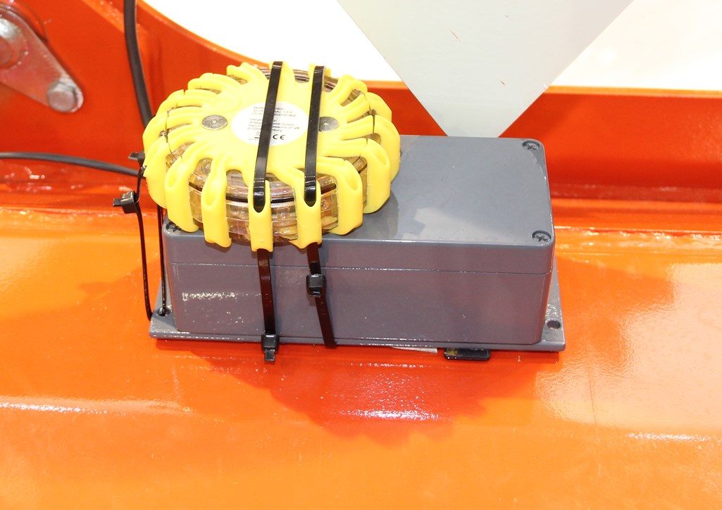 Kuhn Connected Shredder