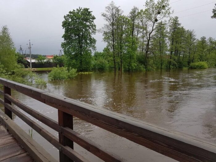 ostrzeżenie hydrologiczne drugiego stopnia, pomorskie, podkarpackie