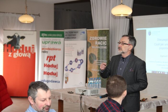 hipokalcemia bydła, żywienie mineralne, witaminy, kwaśny węglan sodu, DCAB, Przychodnia dla Zwierząt w Wilczogórze