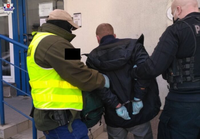 pijany podpalacz, gmina trwawniki, płonąca łąka, świdnik