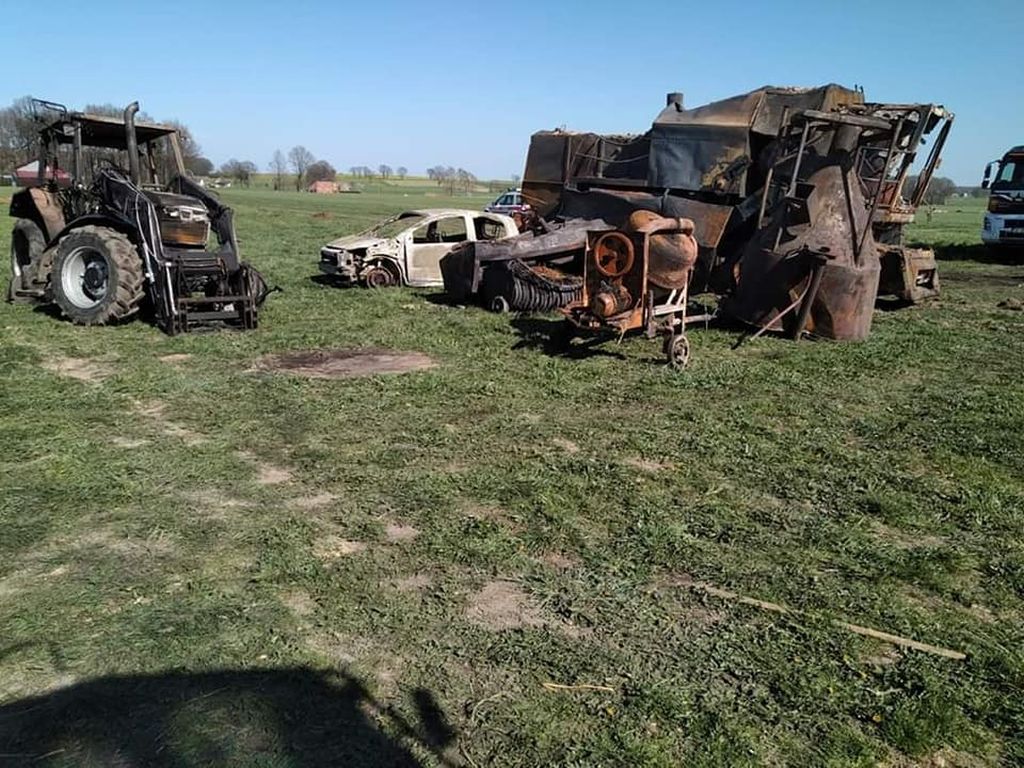pożar gospodarstwa, świętokrzyskie, Kolonia Grzybów, straż pożarna, gowin, pomorze