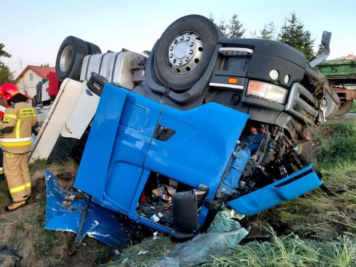 wypadek, mazowieckie, mięso na drodze